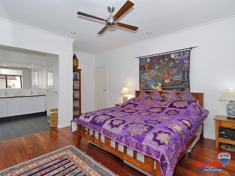 22 St Lucia Road, Iluka WA 6028