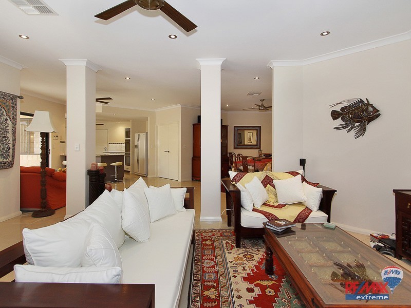 22 St Lucia Road, Iluka WA 6028