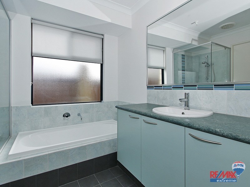 22 St Lucia Road, Iluka WA 6028