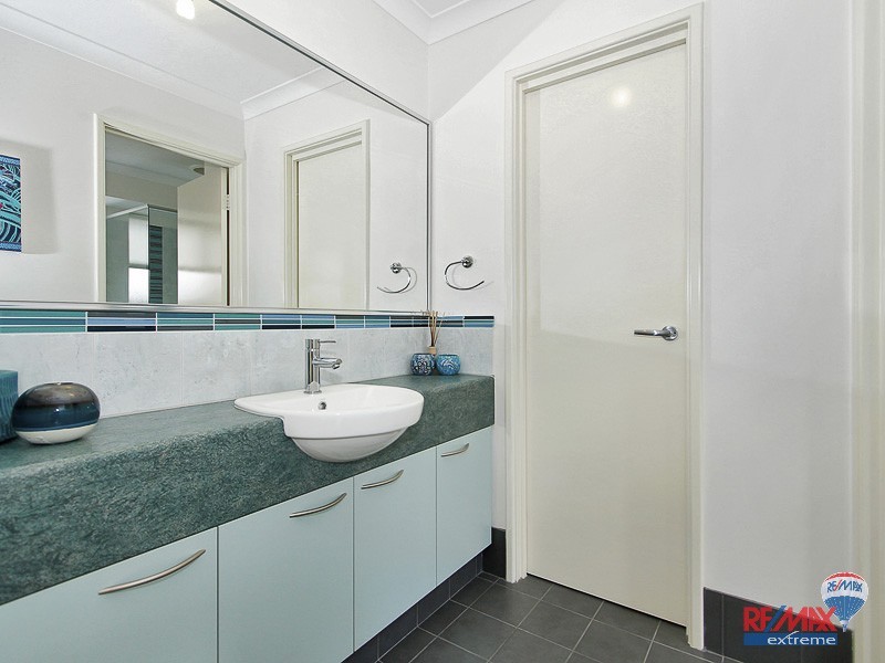 22 St Lucia Road, Iluka WA 6028