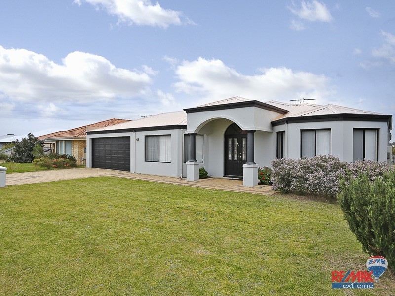 45 Lithgow Drive, Clarkson WA 6030
