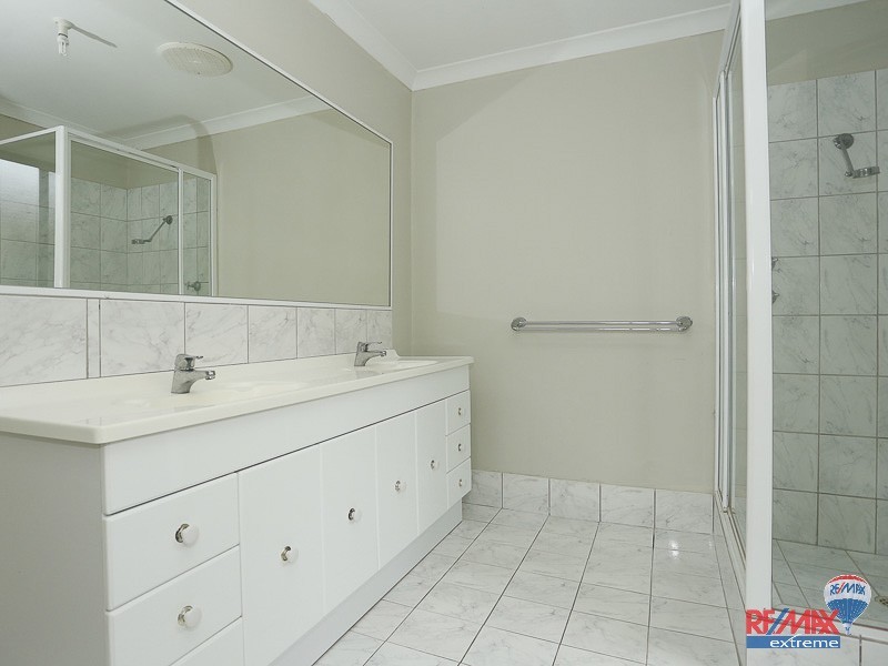 45 Lithgow Drive, Clarkson WA 6030