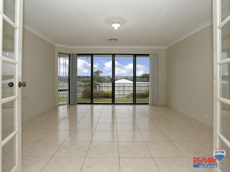 45 Lithgow Drive, Clarkson WA 6030