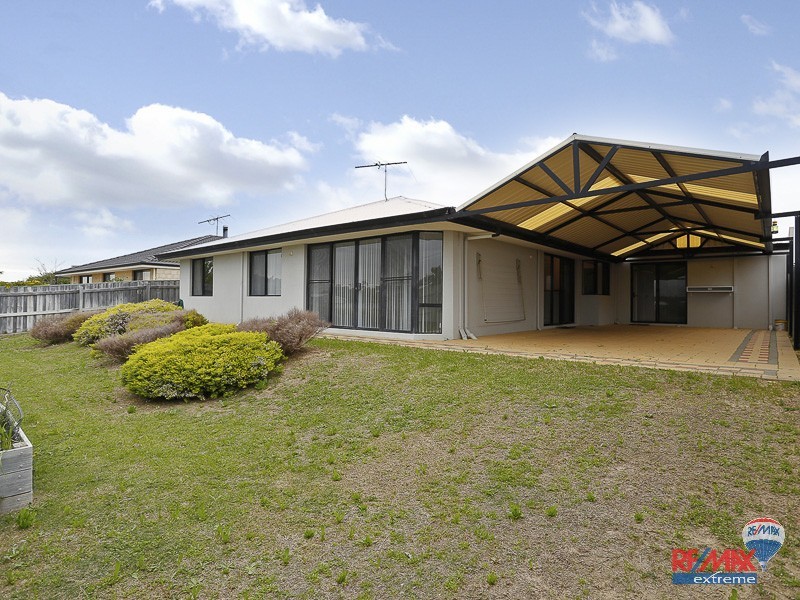 45 Lithgow Drive, Clarkson WA 6030