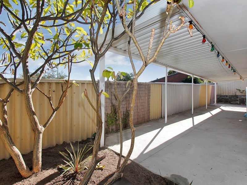 8 Rosewood Heights, Craigie WA 6025