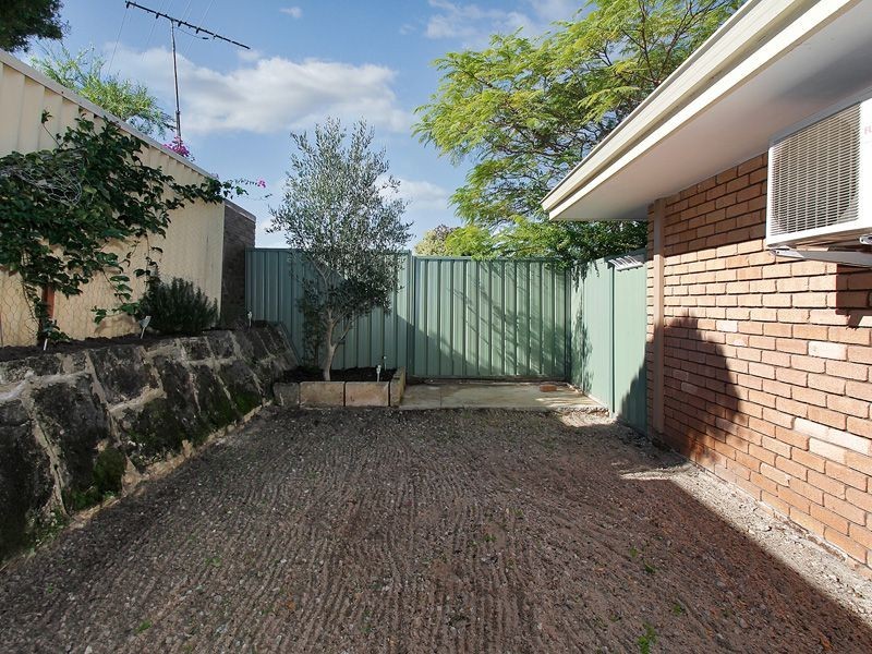 8 Rosewood Heights, Craigie WA 6025