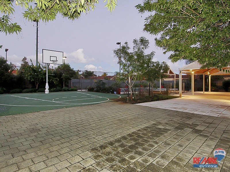 32A Peninsula Road, Maylands WA 6051