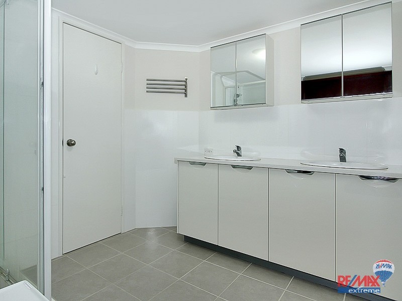 32A Peninsula Road, Maylands WA 6051