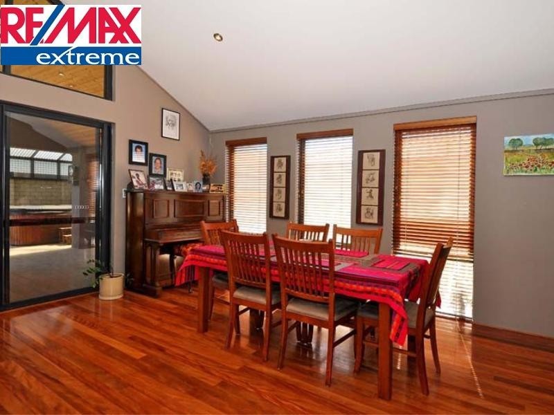 9 Mulgrave Loop, Mindarie WA 6030