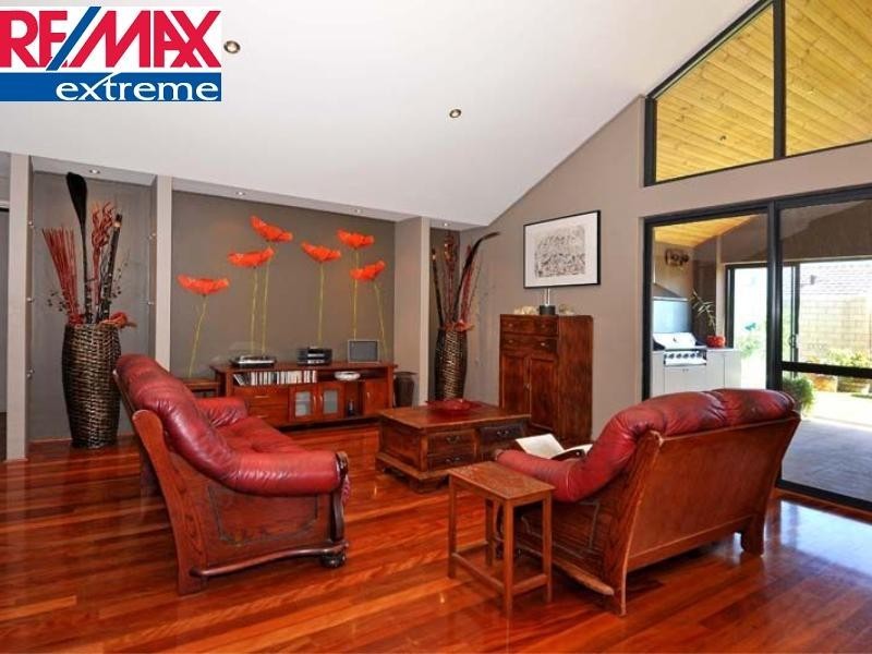 9 Mulgrave Loop, Mindarie WA 6030