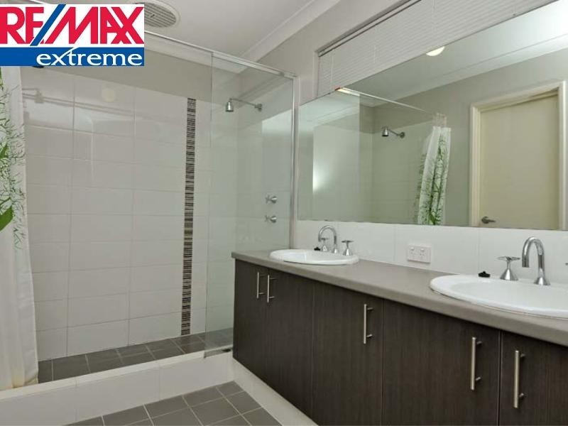 15 Calderstone Rise, Landsdale WA 6065