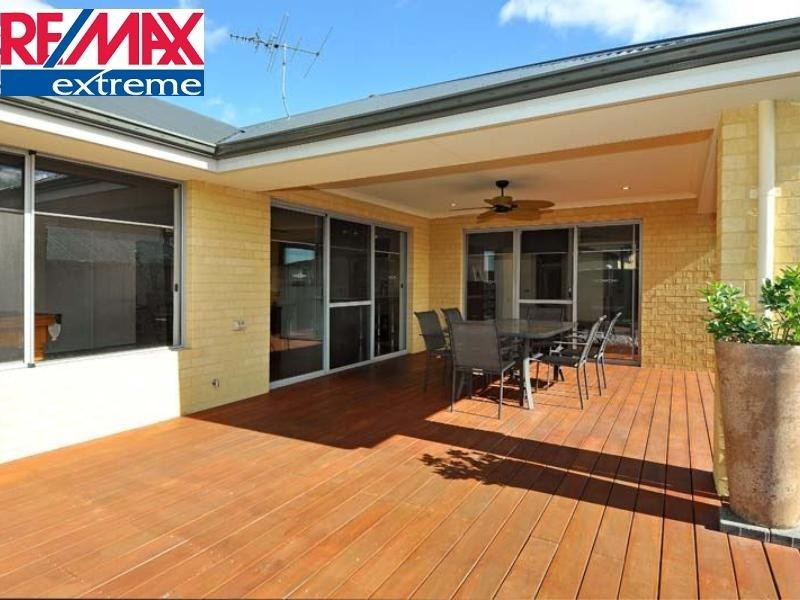 15 Calderstone Rise, Landsdale WA 6065