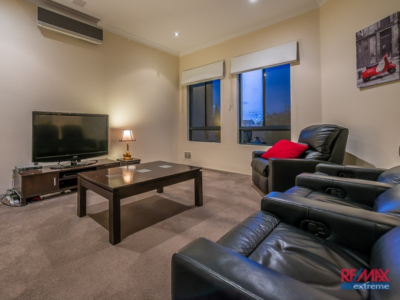 2 Duxford Street, Butler WA 6036