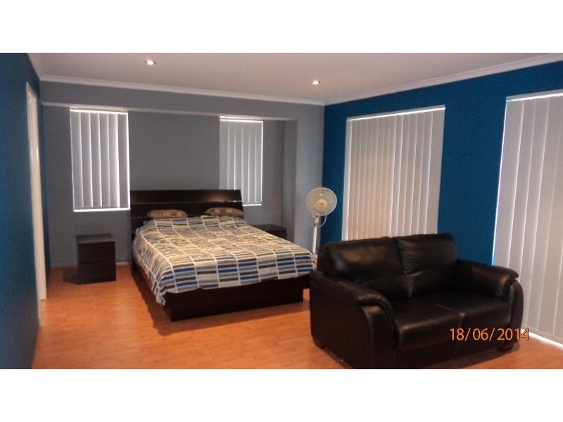 52 Vancouver Parade, Wanneroo WA 6065
