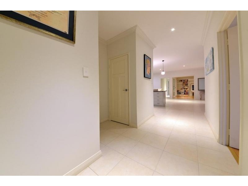 11 Parkinson Road, Banksia Grove WA 6031