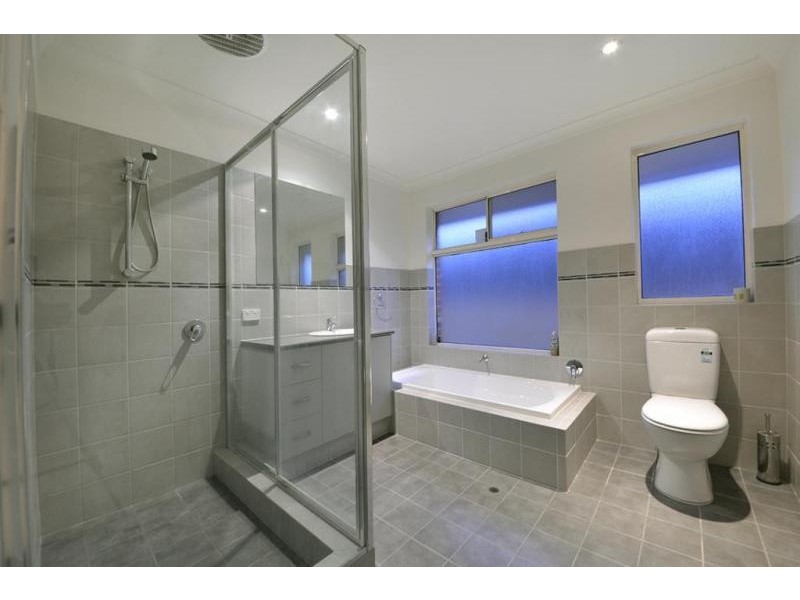 11 Parkinson Road, Banksia Grove WA 6031