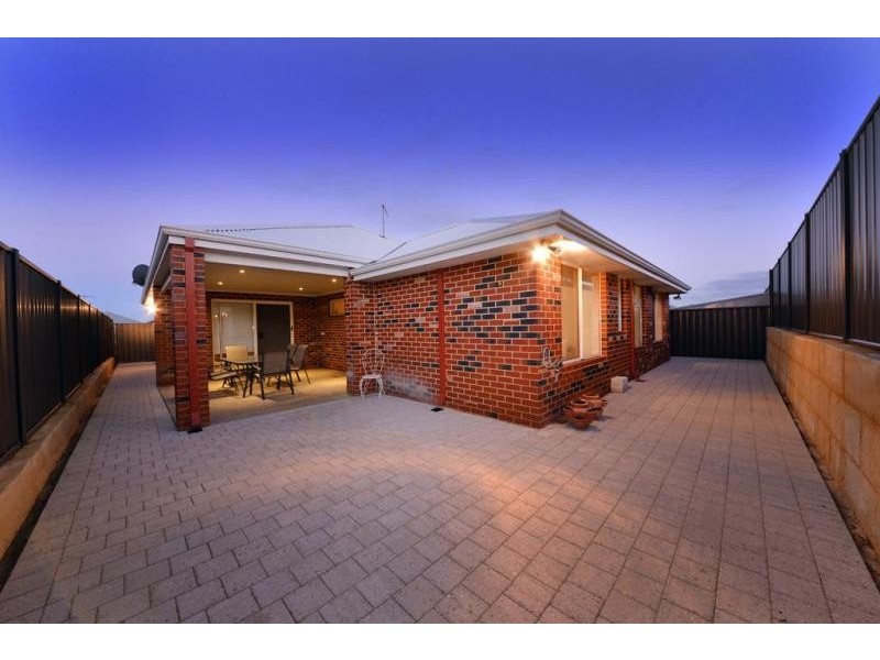 11 Parkinson Road, Banksia Grove WA 6031