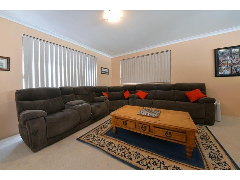 31 Turnatt Way, Wanneroo WA 6065