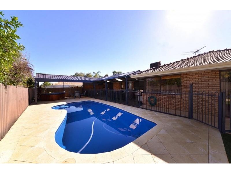 31 Turnatt Way, Wanneroo WA 6065