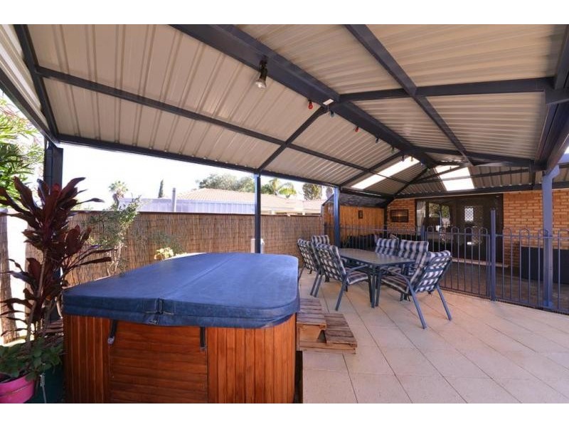 31 Turnatt Way, Wanneroo WA 6065