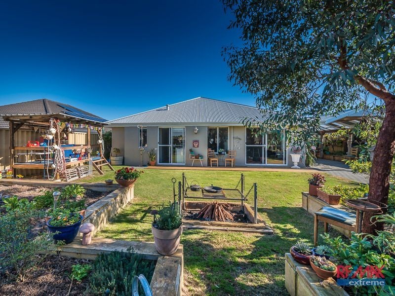25 Finglas Meander, Butler WA 6036