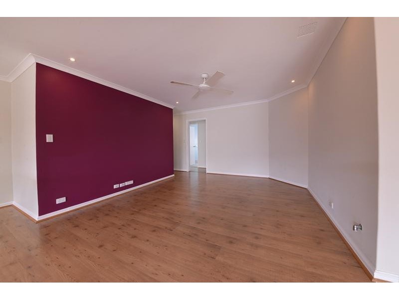 26 Houghton Drive, Carramar WA 6031