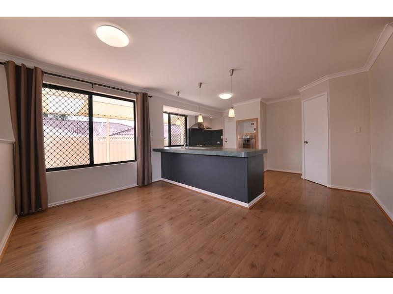 26 Houghton Drive, Carramar WA 6031