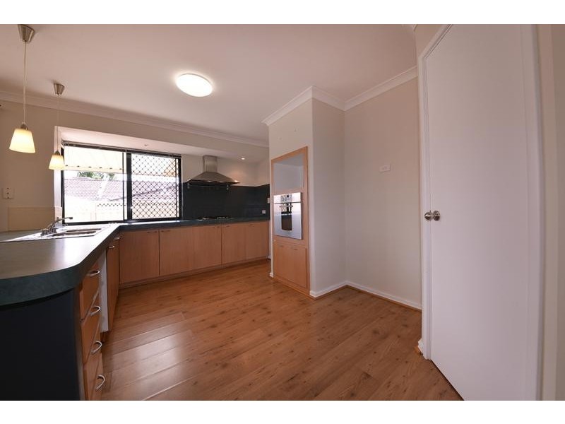 26 Houghton Drive, Carramar WA 6031