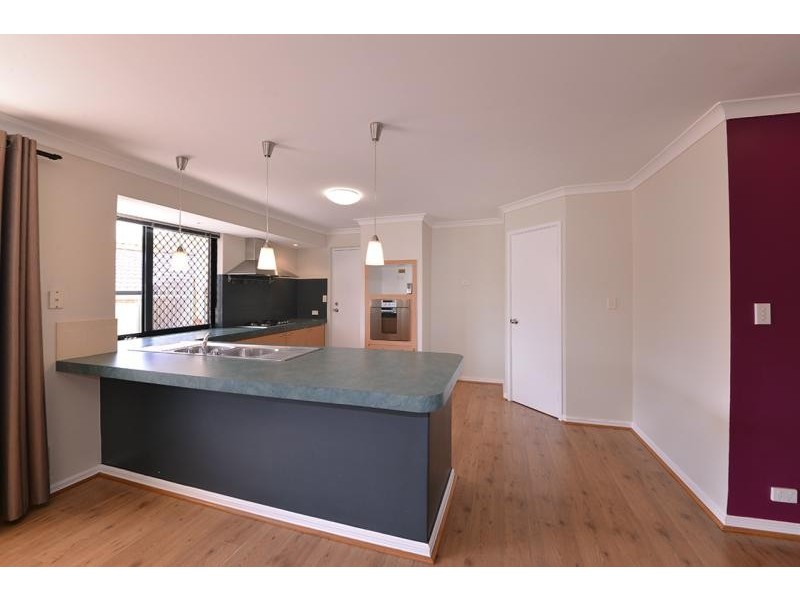 26 Houghton Drive, Carramar WA 6031