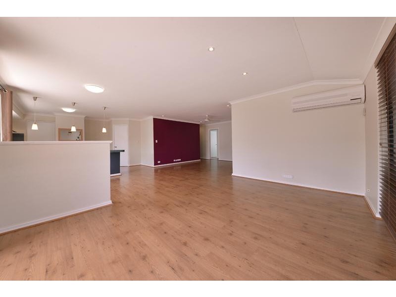 26 Houghton Drive, Carramar WA 6031