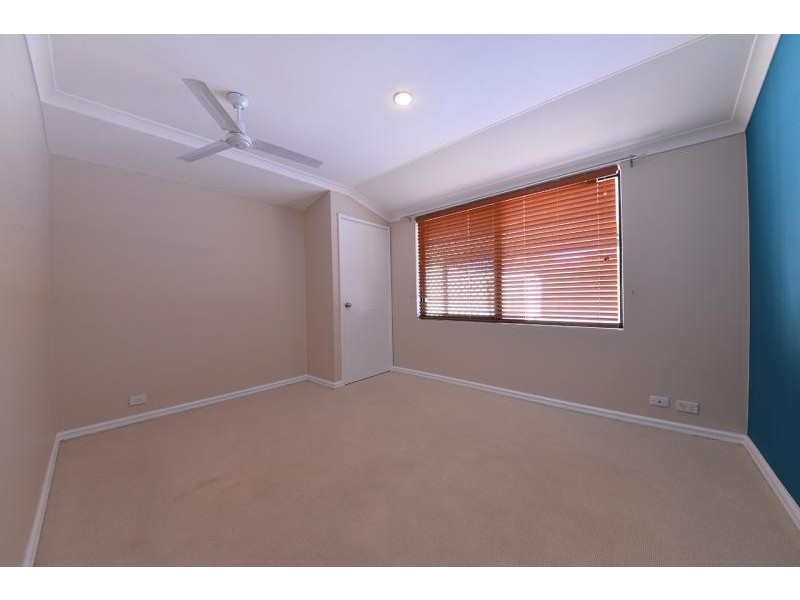 26 Houghton Drive, Carramar WA 6031