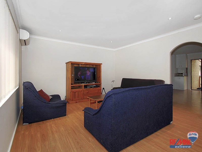 11 Gloves Place, Beechboro WA 6063