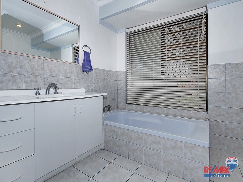11 Gloves Place, Beechboro WA 6063