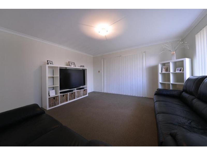 137 Waldburg Drive, Tapping WA 6065