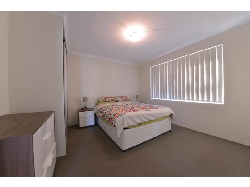 137 Waldburg Drive, Tapping WA 6065