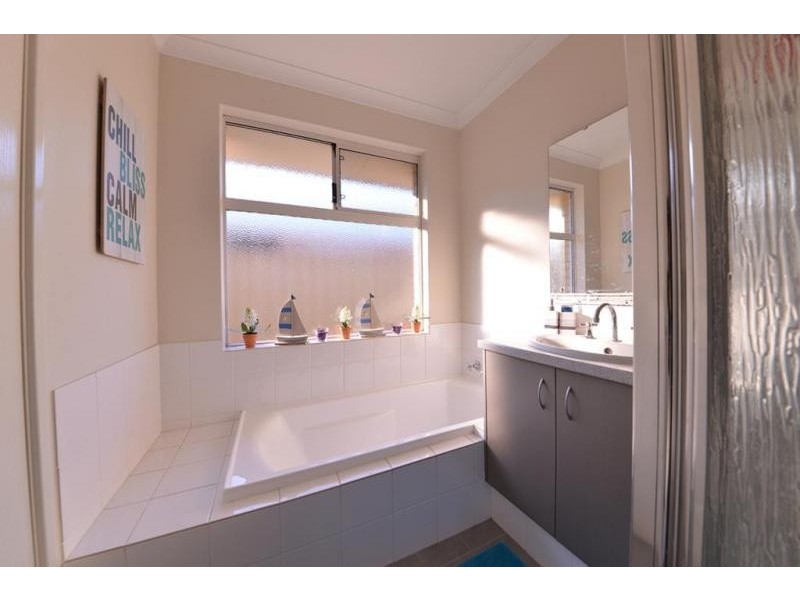 137 Waldburg Drive, Tapping WA 6065