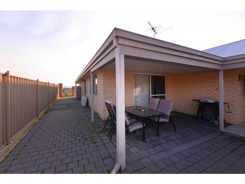 137 Waldburg Drive, Tapping WA 6065