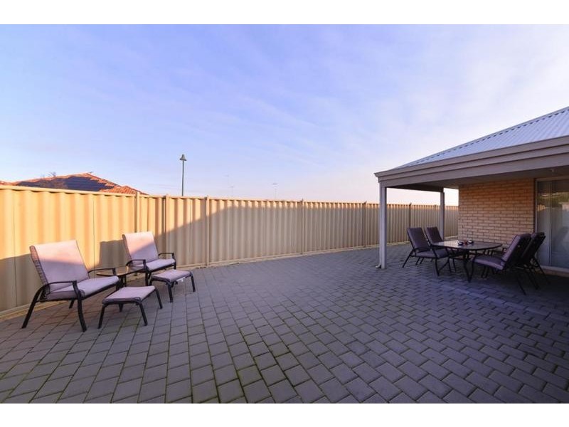 137 Waldburg Drive, Tapping WA 6065