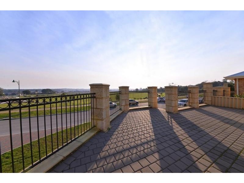 137 Waldburg Drive, Tapping WA 6065