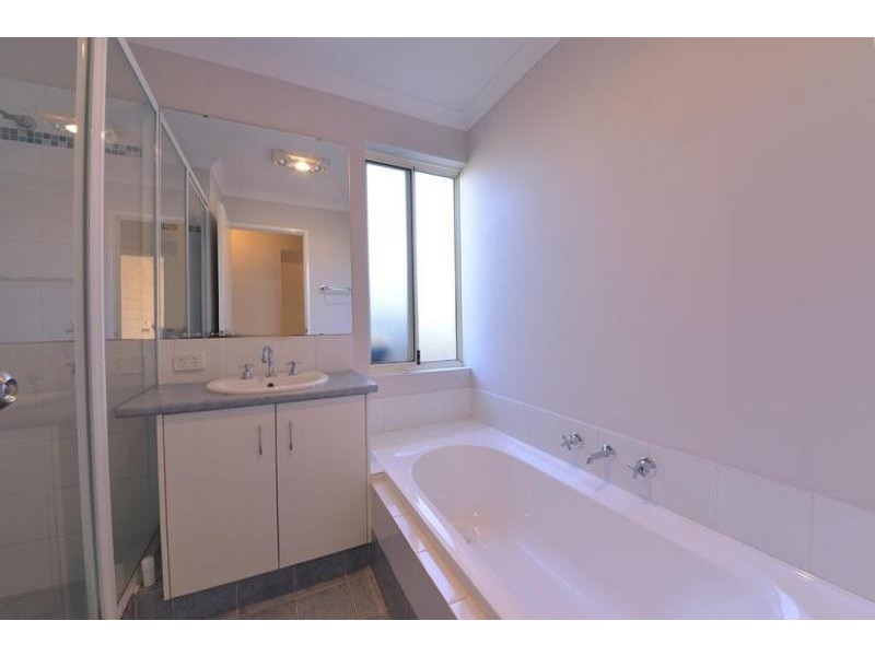 19 Verteramo Way, Hocking WA 6065