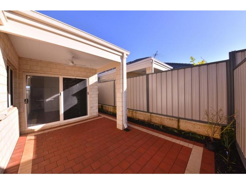 19 Verteramo Way, Hocking WA 6065