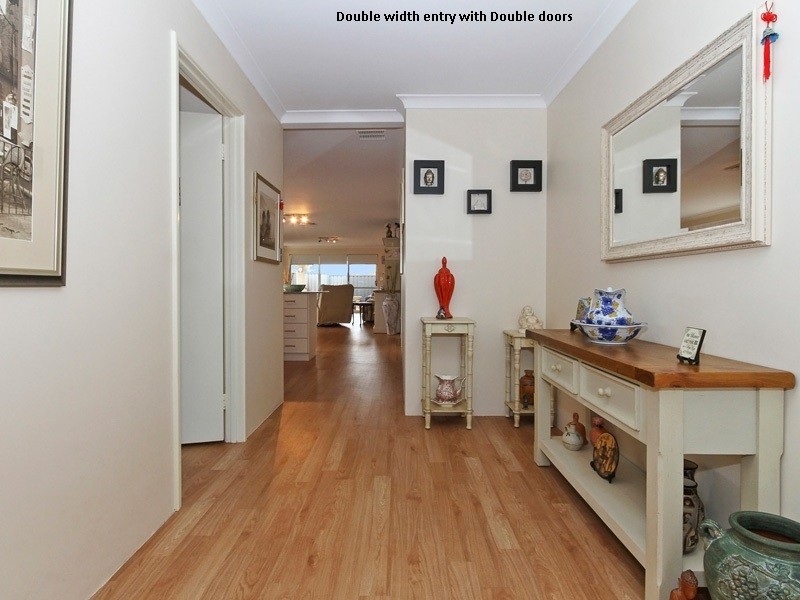 1 Dillwynia Bend, Banksia Grove WA 6031