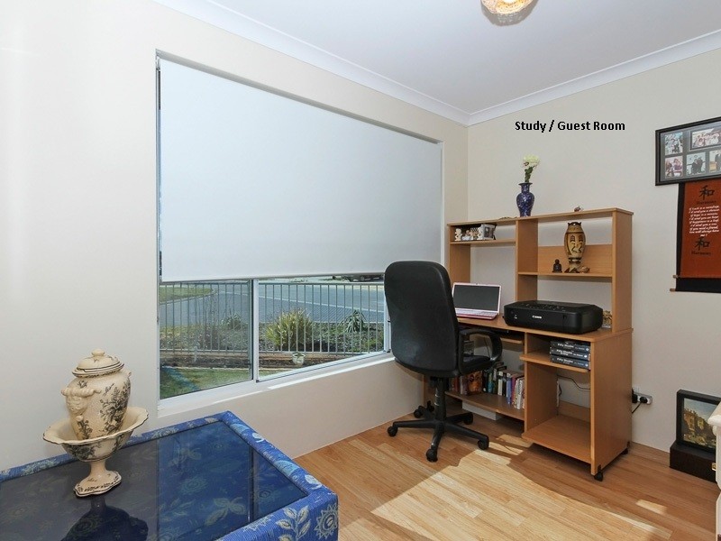 1 Dillwynia Bend, Banksia Grove WA 6031