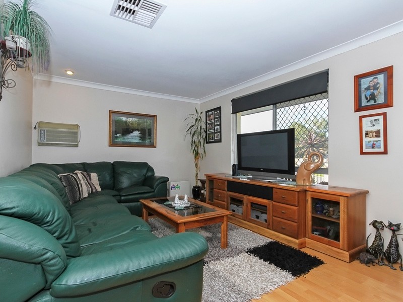 1 Panjada Place, Heathridge WA 6027