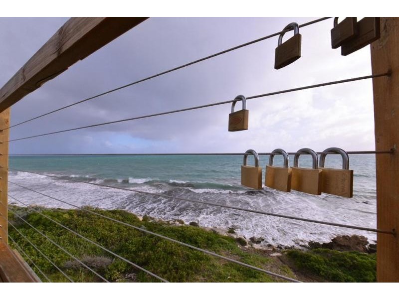 13 Bulwark Avenue, Alkimos WA 6038