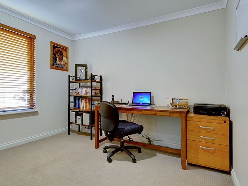 15 Scido Rise, Darch WA 6065