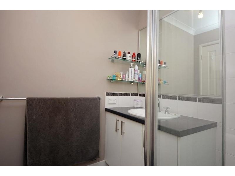 21 Crown Point Crescent, Butler WA 6036