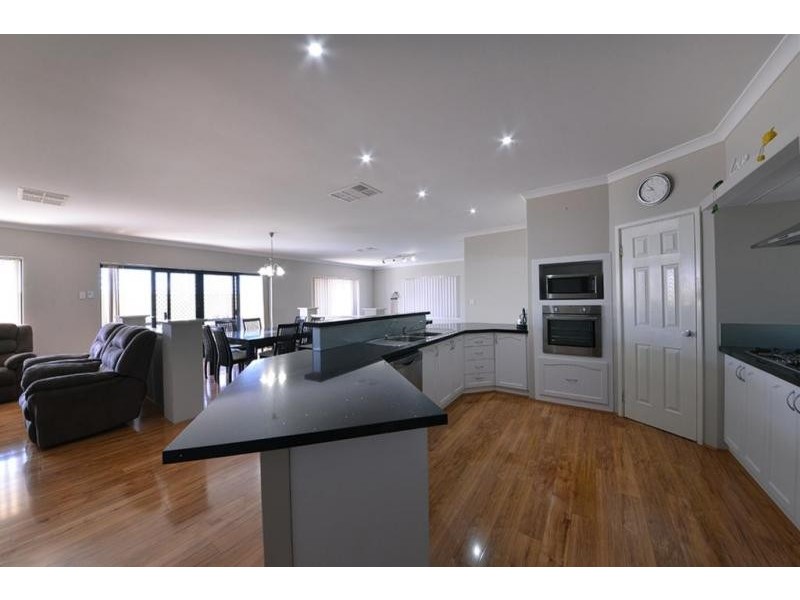 54 Yandella Promenade, Tapping WA 6065