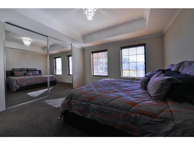 54 Yandella Promenade, Tapping WA 6065