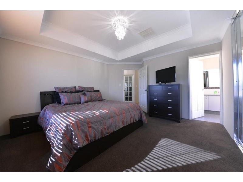 54 Yandella Promenade, Tapping WA 6065